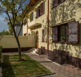 Casa, 5 camere, 312.66 mp Bucuresti/Piata Unirii (s3)