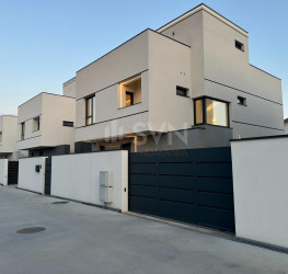 Casa, 5 camere, 329 mp Bucuresti/Pipera