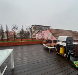 Casa, 5 camere, 340 mp Bucuresti/Damaroaia