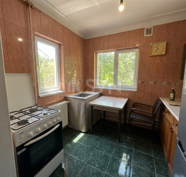 Casa, 5 rooms, 100 mp Bucuresti/Bucurestii Noi