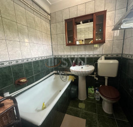 Casa, 5 rooms, 100 mp Bucuresti/Bucurestii Noi