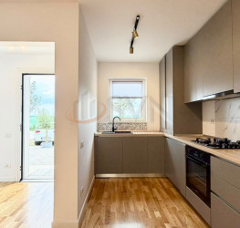Casa, 5 rooms, 109.8 mp Bucuresti/Pipera