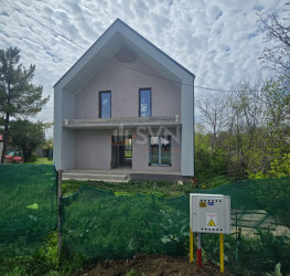 Casa, 5 rooms, 111 mp Dambovita/Centru