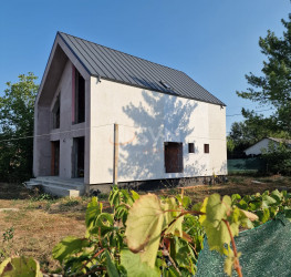 Casa, 5 rooms, 111 mp Dambovita/Centru