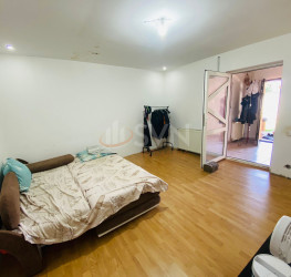 Casa, 5 rooms, 120 mp Bucuresti/Chitila