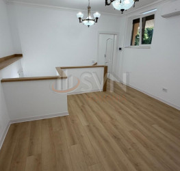 Casa, 5 rooms, 123 mp Bucuresti/Victoriei