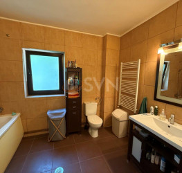 Casa, 5 rooms, 130 mp Bucuresti/Baneasa