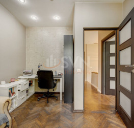 Casa, 5 rooms, 130 mp Bucuresti/Primaverii