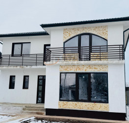 Casa, 5 rooms, 137 mp Dambovita/Centru