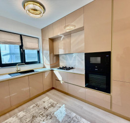 Casa, 5 rooms, 138 mp Bucuresti/Pipera