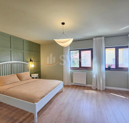 Casa, 5 rooms, 140 mp Bucuresti/Pipera