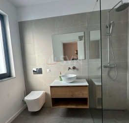 Casa, 5 rooms, 140 mp Bucuresti/Pipera