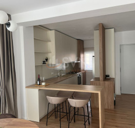 Casa, 5 rooms, 150 mp Bucuresti/Pipera