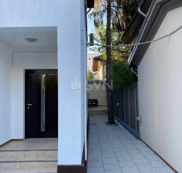 Casa, 5 rooms, 153 mp Bucuresti/1 Mai