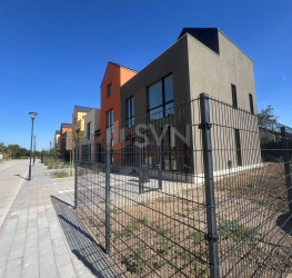 Casa, 5 rooms, 157 mp Bucuresti/Sisesti