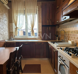 Casa, 5 rooms, 163 mp Bucuresti/23 August