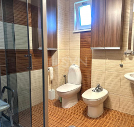 Casa, 5 rooms, 163 mp Bucuresti/23 August