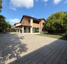 Casa, 5 rooms, 165 mp Bucuresti/Pipera