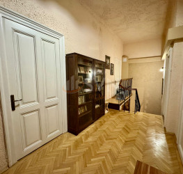 Casa, 5 rooms, 170.97 mp Bucuresti/Calea Calarasilor