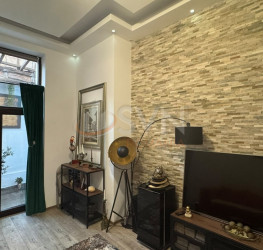 Casa, 5 rooms, 183 mp Bucuresti/P-ta Romana