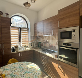Casa, 5 rooms, 183 mp Bucuresti/P-ta Romana