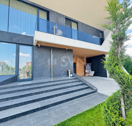 Casa, 5 rooms, 186.45 mp Ilfov/Voluntari