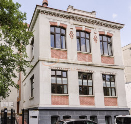 Casa, 5 rooms, 187 mp Bucuresti/Victoriei