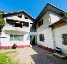 Casa, 5 rooms, 190 mp Bucuresti/Bucurestii Noi