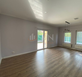 Casa, 5 rooms, 200 mp Bucuresti/Pipera