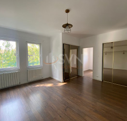 Casa, 5 rooms, 200 mp Bucuresti/Pipera