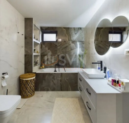 Casa, 5 rooms, 200 mp Bucuresti/Pipera