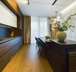 Casa, 5 rooms, 200 mp Bucuresti/Pipera