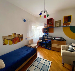 Casa, 5 rooms, 200 mp Bucuresti/Damaroaia