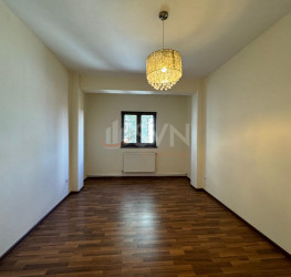 Casa, 5 rooms, 200 mp Bucuresti/Brancoveanu