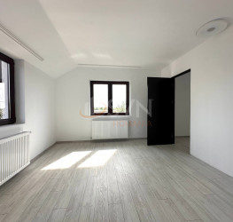 Casa, 5 rooms, 201 mp Dambovita/Centru