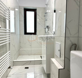 Casa, 5 rooms, 201 mp Dambovita/Centru