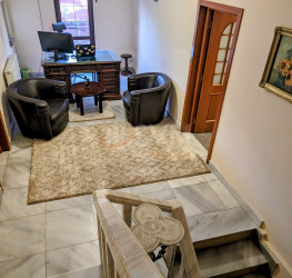 Casa, 5 rooms, 203 mp Bucuresti/Bucurestii Noi