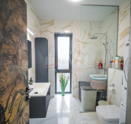 Casa, 5 rooms, 206.1 mp Bucuresti/Iancu Nicolae