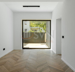 Casa, 5 rooms, 214 mp Bucuresti/Pipera