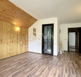 Casa, 5 rooms, 220 mp Brasov/Centru