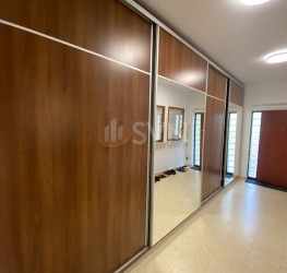 Casa, 5 rooms, 220 mp Bucuresti/Damaroaia