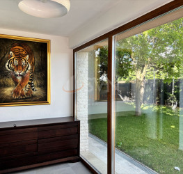 Casa, 5 rooms, 220 mp Bucuresti/Pipera