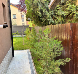 Casa, 5 rooms, 220 mp Bucuresti/Pipera