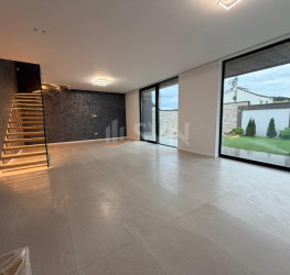 Casa, 5 rooms, 220 mp Ilfov/Voluntari