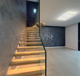 Casa, 5 rooms, 220 mp Ilfov/Voluntari