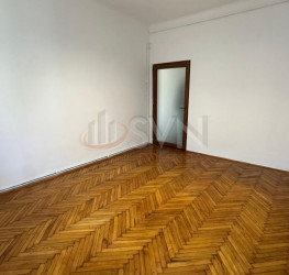 Casa, 5 rooms, 220 mp Bucuresti/Chitila