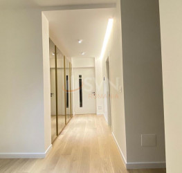 Casa, 5 rooms, 221 mp Bucuresti/Pipera