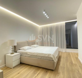 Casa, 5 rooms, 221 mp Bucuresti/Pipera