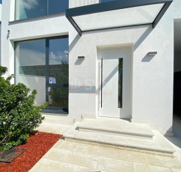 Casa, 5 rooms, 221 mp Bucuresti/Pipera