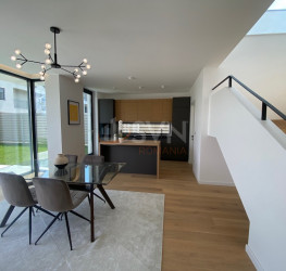 Casa, 5 rooms, 221 mp Bucuresti/Pipera